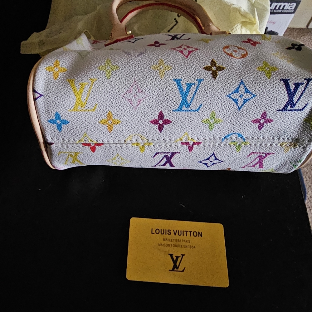 Luxury Designer Bag - Picture 8 of 9